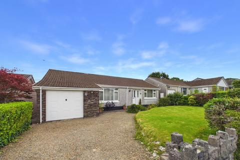 4 bed property, in Fourgates, £350,000