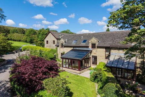 3 bed property, in Hollow Meadows, £495,000