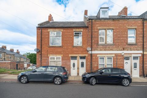 3 bed property, in Swalwell, £65,000