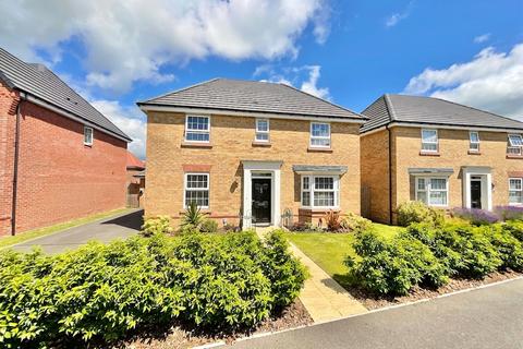 4 bed property, in Cliff Aucott Crescent, £475,000