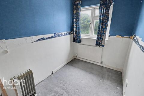 3 bed property, in The Rundels, £350,000