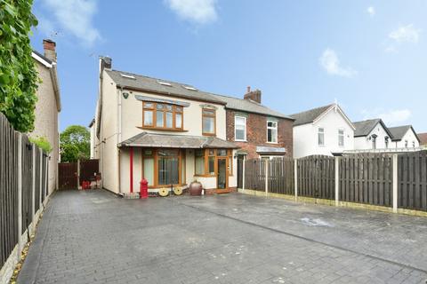 4 bed property, in Stead Street, £500,000