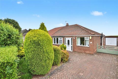 2 bed property, in Main Street, £285,000