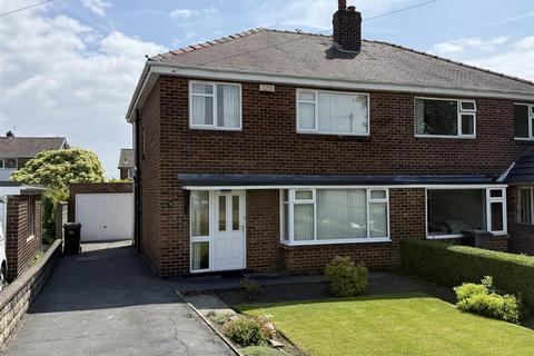 3 bed property, in Water Royd Lane, £230,000