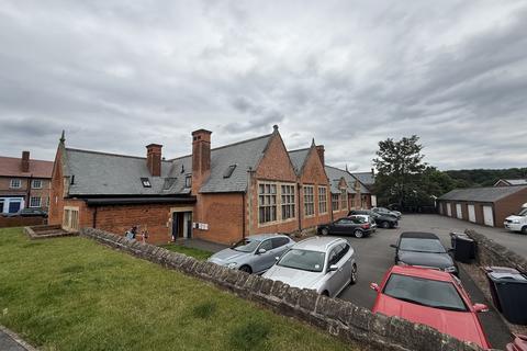 3 bed property, in 1 Old School Lane, £100,000