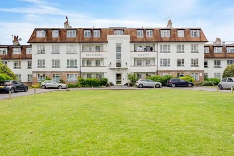 2 bed property, in London Road, £260,000