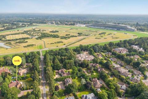 6 bed property, in Kennel Avenue, £2,695,000