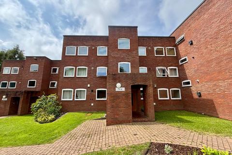 3 bed property, in Priory Road, £150,000
