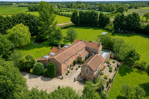 5 bed property, in Primrose Farm, £2,500,000