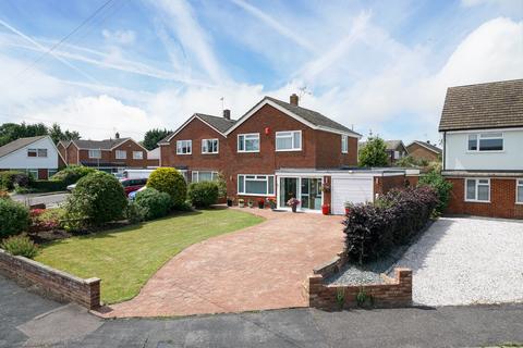 3 bed property, in Langdon Avenue, £600,000