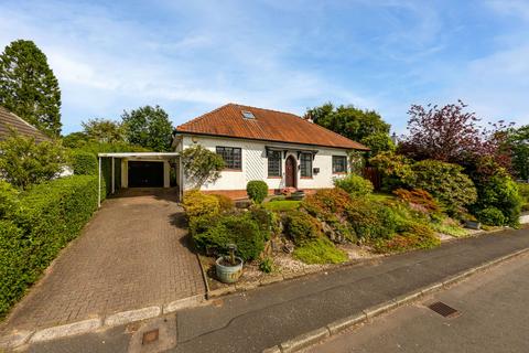 3 bed property, in Craigmillar Avenue, £460,000