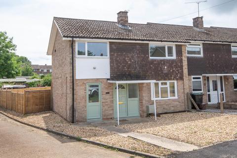 3 bed property, in Brookside, £275,000