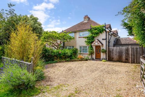 3 bed property, in Bell Lane, £415,000