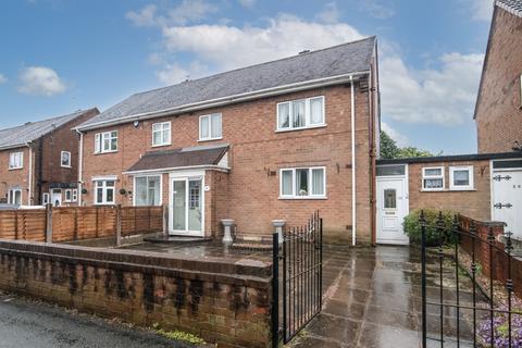 3 bed property, in Grace Road, £230,000