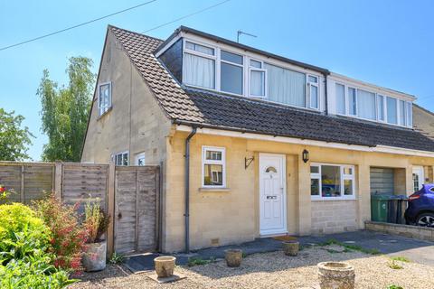 3 bed property, in Downs View, £350,000