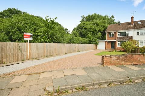 3 bed property, in Tilewood Avenue, £325,000