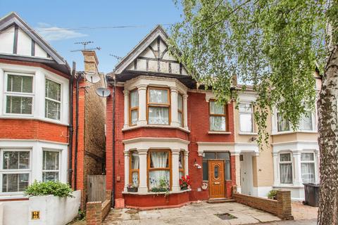 3 bed property, in St. Marys Road, £315,000