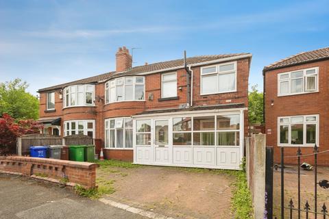 4 bed property, in Colgate Crescent, £450,000