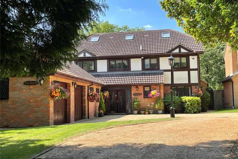 5 bed property, in Gravel Path, £2,000,000