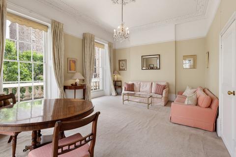 2 bed property, in Cambridge Street, £1,000,000