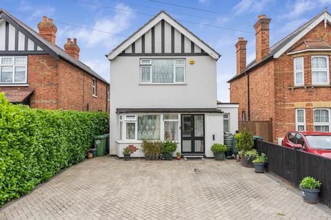 3 bed property, in Staines Road, £695,000