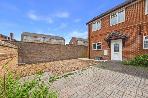 2 bed property, in Stroud Green, £325,000