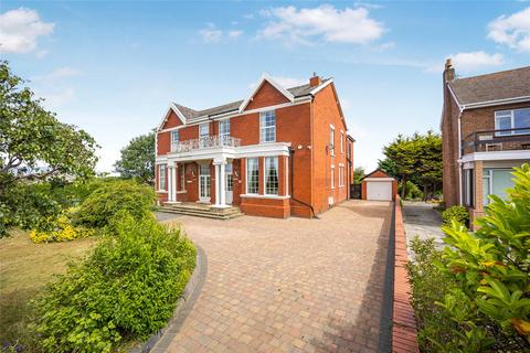 4 bed property, in Shore Road, £725,000