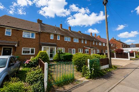 3 bed property, in Netley Way, £165,000