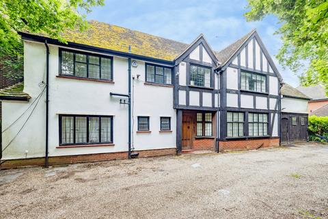 5 bed property, in Hempstead Road, £1,795,000
