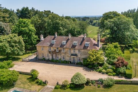 8 bed property, in Frome Road, £2,500,000