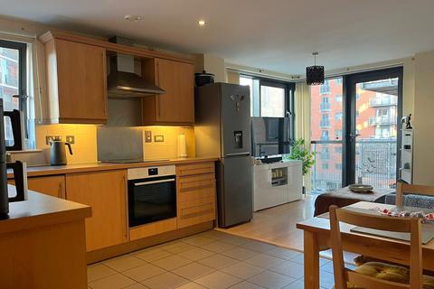 2 bed property, in Velocity West, £200,000