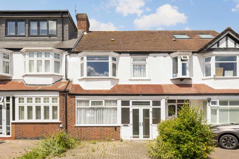 3 bed property, in Whatley Avenue, £650,000