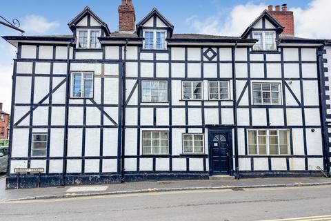 6 bed property, in LLANFYLLIN SY22, £350,000
