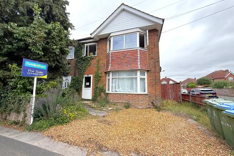 5 bed property, in Wilton Road, £450,000