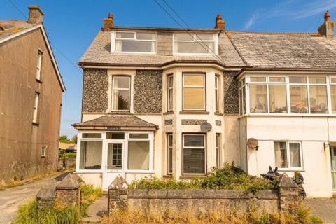 4 bed property, in Trelawney, £265,000