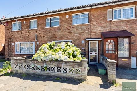 3 bed property, in St. Marys Road, £475,000