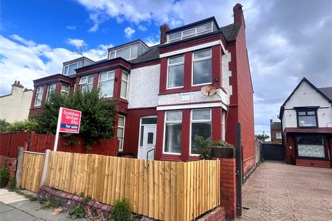3 bed property, in Leasowe Road, £260,000