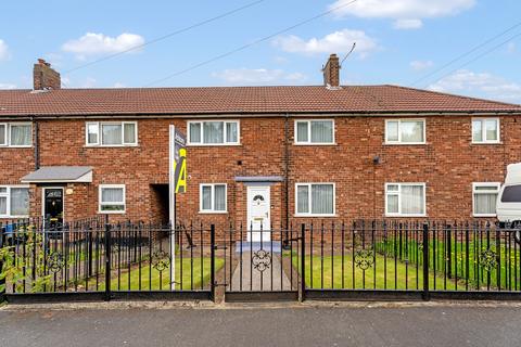 3 bed property, in Castle Rise, £180,000