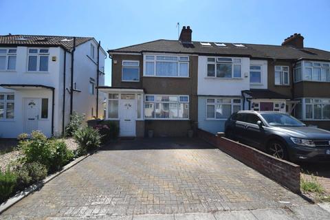 3 bed property, in Brent Park Road, £585,000