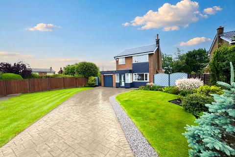 3 bed property, in Ribbleton Close, £435,000