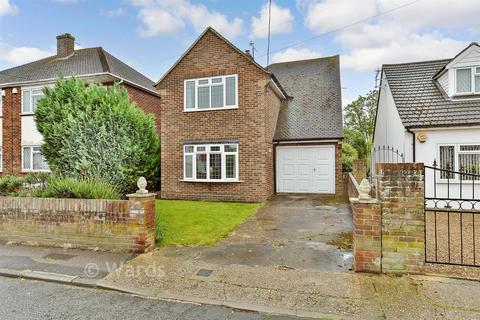 3 bed property, in King Arthurs Drive, £475,000
