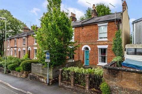 3 bed property, in Gladstone Street, £650,000