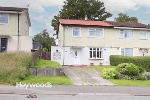 3 bed property, in Stafford Crescent, £125,000