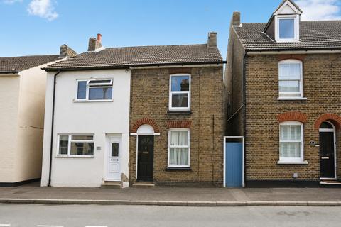 2 bed property, in William Street, £220,000