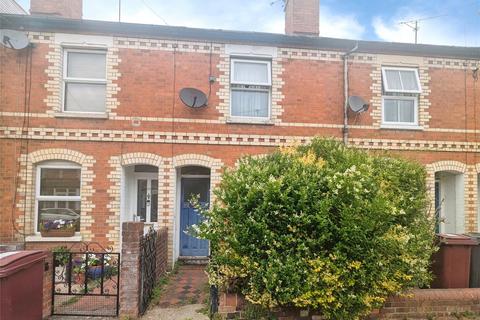 2 bed property, in Coventry Road, £220,000
