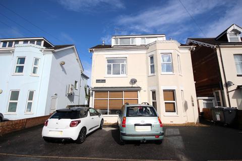 2 bed property, in Carysfort Road, £160,000