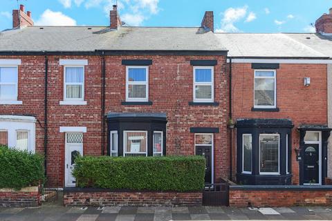 3 bed property, in Claremont Terrace, £160,000