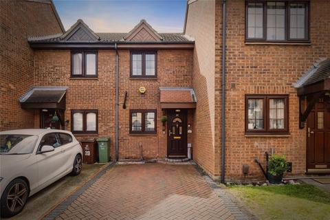 2 bed property, in Page Close, £250,000