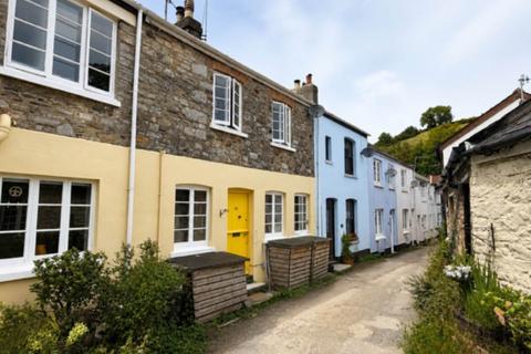2 bed property, in Fore Street, £175,000