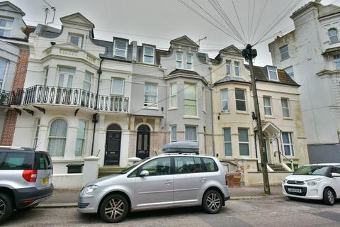 2 bed property, in Wilton Road, £150,000